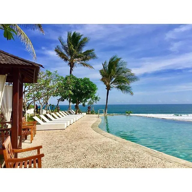 Queen Of The South Beach Resort-1
